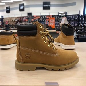 (DEPOP) Brown timberlands (linden woods)